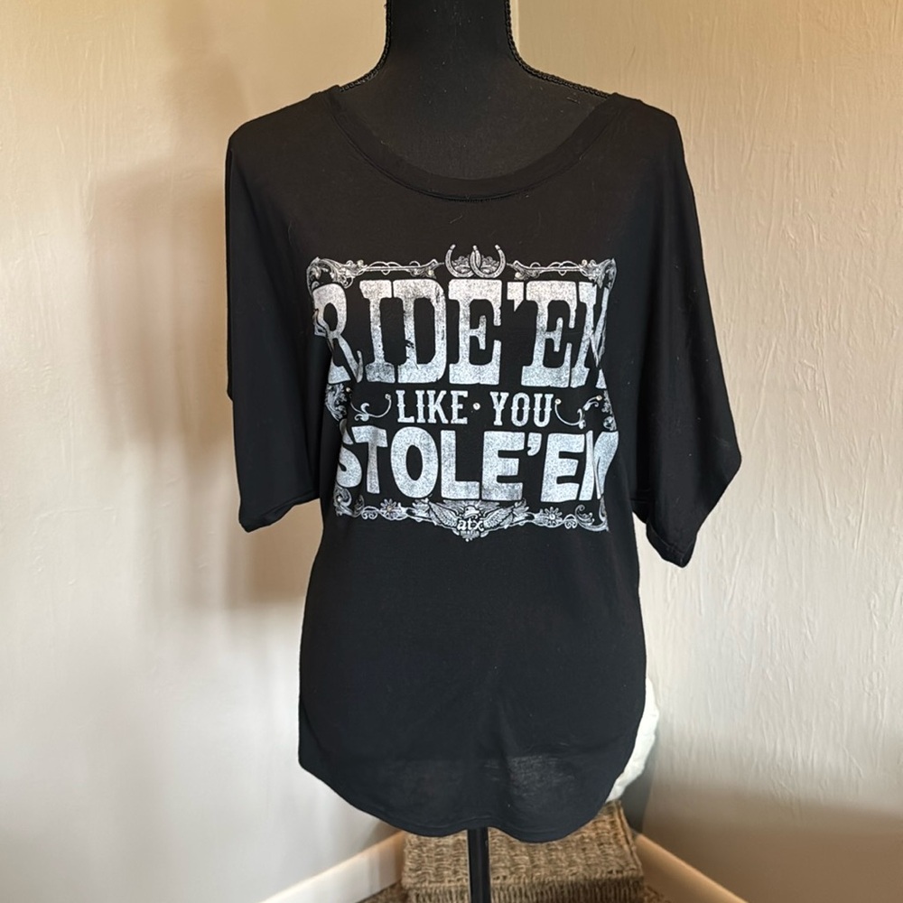 Cute Tee🖤